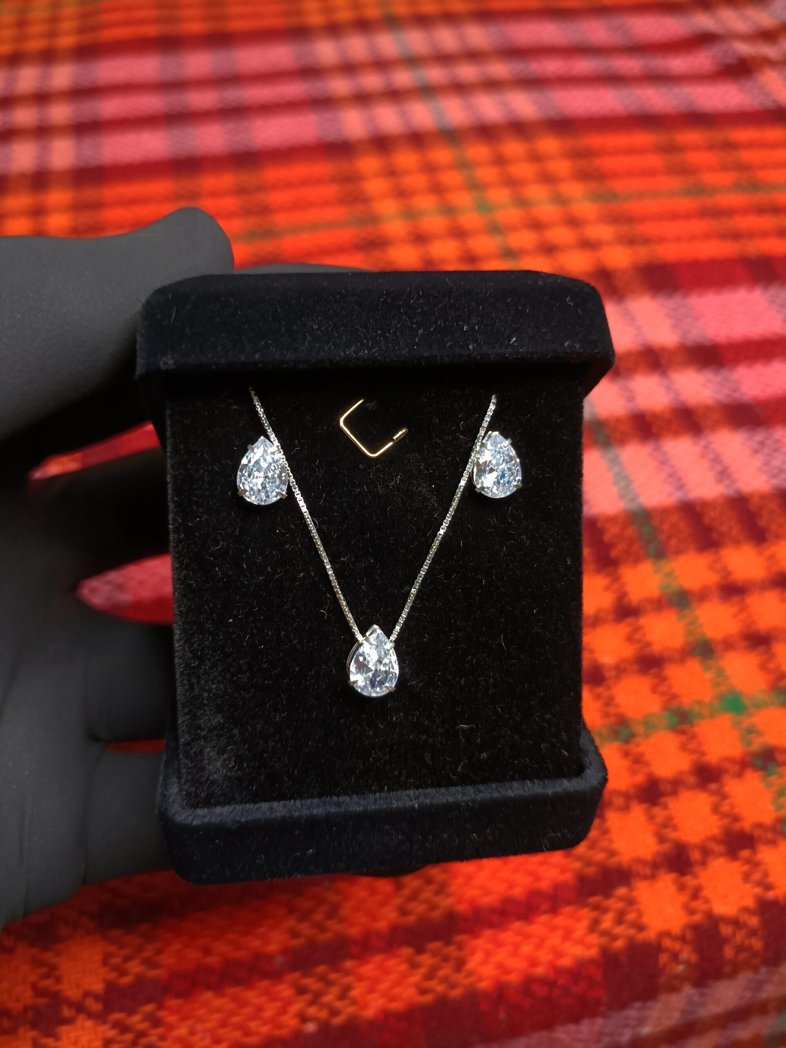 Conjunto Gota em Pedra Zircônia - Prata 925